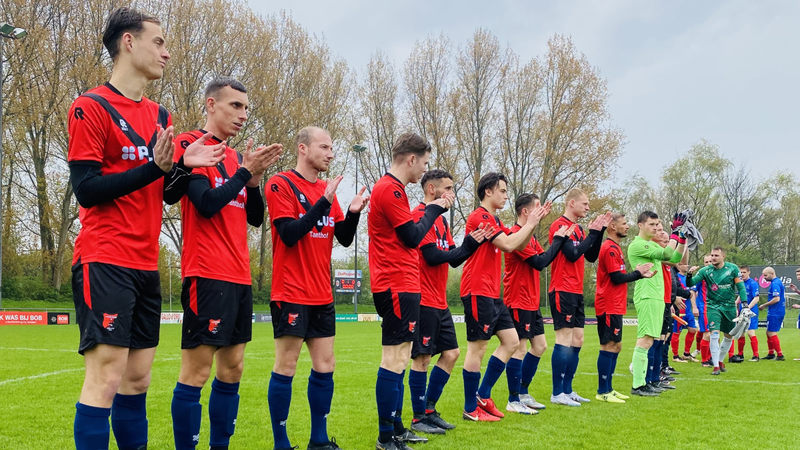 Late treffer levert Vitesse Delft een punt op